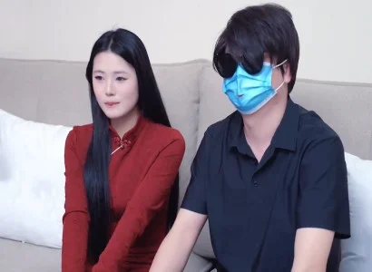 Một người lén bỏ thuốc kích dục vào cốc nước em đồng nghiệp đang dùng