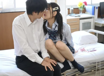 Học sinh nam yếu đuối bị địt ngay trong lớp bởi khoa khôi